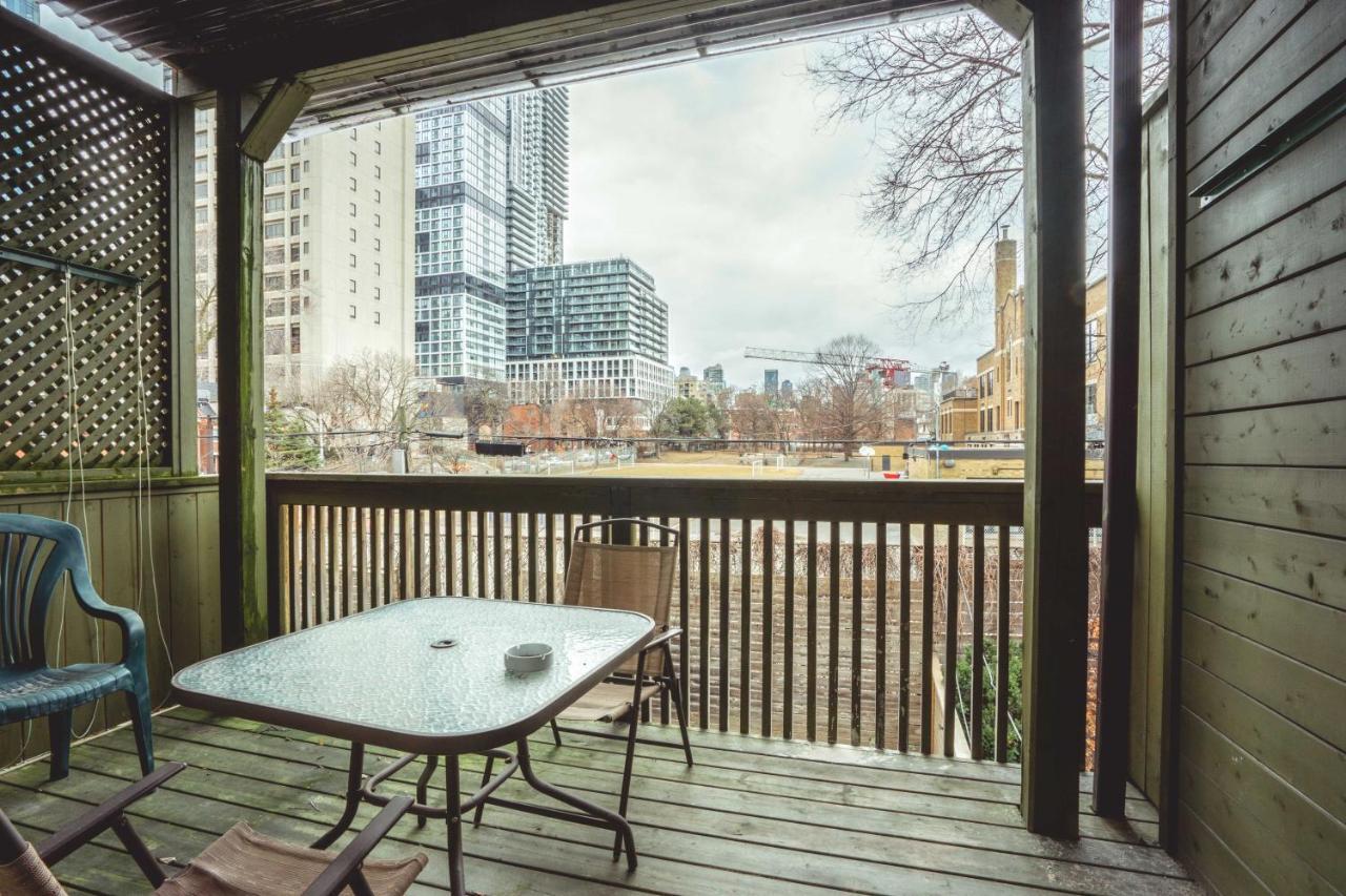 Park Inn Toronto Exterior photo